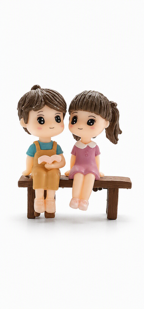 CUTE COUPLE READING BOOK